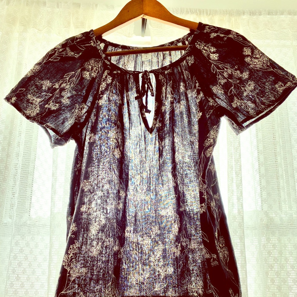Old Navy dark gray print cotton blouse